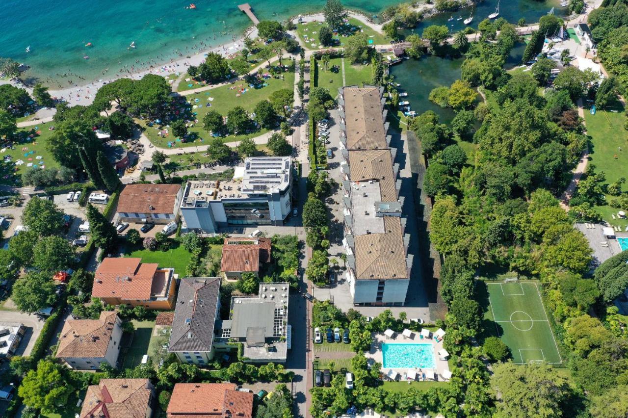 Hotel Venezia Riva del Garda Exterior photo